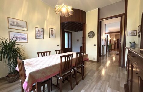 Villa in Vendita a BUSTO ARSIZIO,