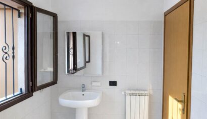 Ufficio in Affitto a LONATE POZZOLO,