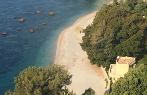 Villa a schiera in V a ROQUEBRUNE