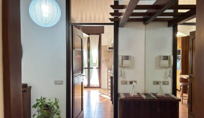 Villa bifamiliare in V a LONATE POZZOLO