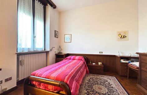 Villa bifamiliare in Vendita a LONATE POZZOLO,