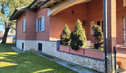 Villa in V a OLGIATE OLONA