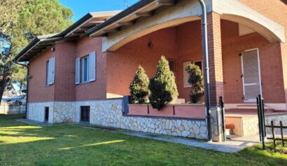 Villa in V a OLGIATE OLONA