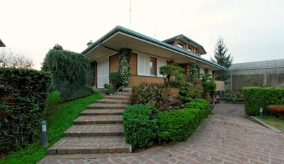 Villa in V a LONATE POZZOLO