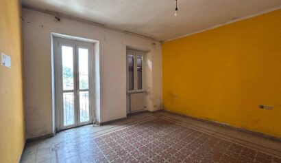 Casa semi indipendente in Vendita a CARDANO AL CAMPO,