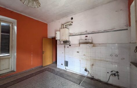 Casa semi indipendente in Vendita a CARDANO AL CAMPO,