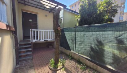 Casa semi indipendente in Vendita a CARDANO AL CAMPO,